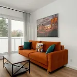 Elegancki Niedaleko Parku W Poznaniu Z Tarasem I Parkingiem By Renters بوزنان