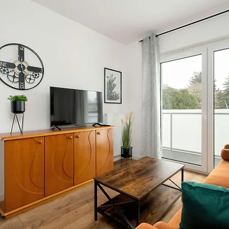 Apartment Elegancki Niedaleko Parku W Poznaniu Z Tarasem I Parkingiem By Renters Poznan