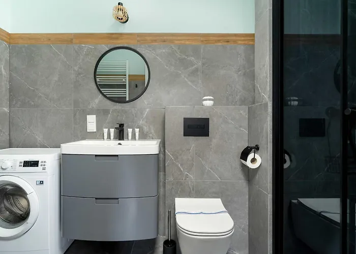 Elegancki Niedaleko Parku W Poznaniu Z Tarasem I Parkingiem By Renters