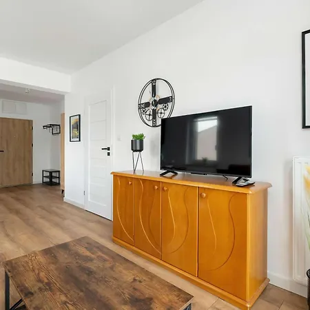 Apartment Elegancki Niedaleko Parku W Poznaniu Z Tarasem I Parkingiem By Renters *