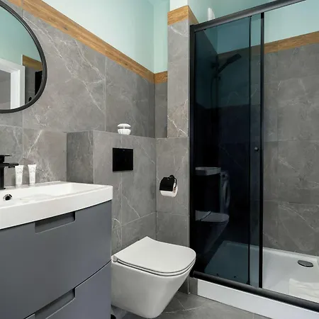 Elegancki Niedaleko Parku W Poznaniu Z Tarasem I Parkingiem By Renters Apartment