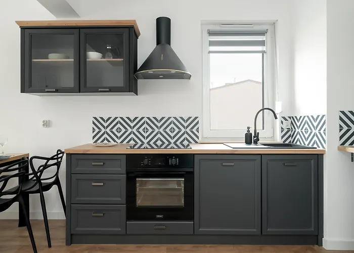 Elegancki Niedaleko Parku W Poznaniu Z Tarasem I Parkingiem By Renters * Poznan